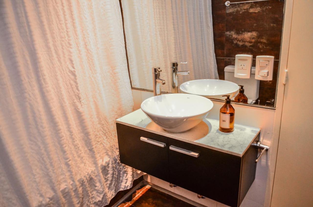 Monoambiente Super Amplio Y Comodo, Ideal Para Explorar La Ciudad Buenos Aires Zewnętrze zdjęcie