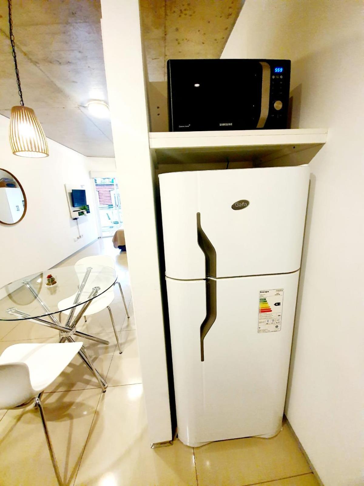 Monoambiente Super Amplio Y Comodo, Ideal Para Explorar La Ciudad Buenos Aires Zewnętrze zdjęcie