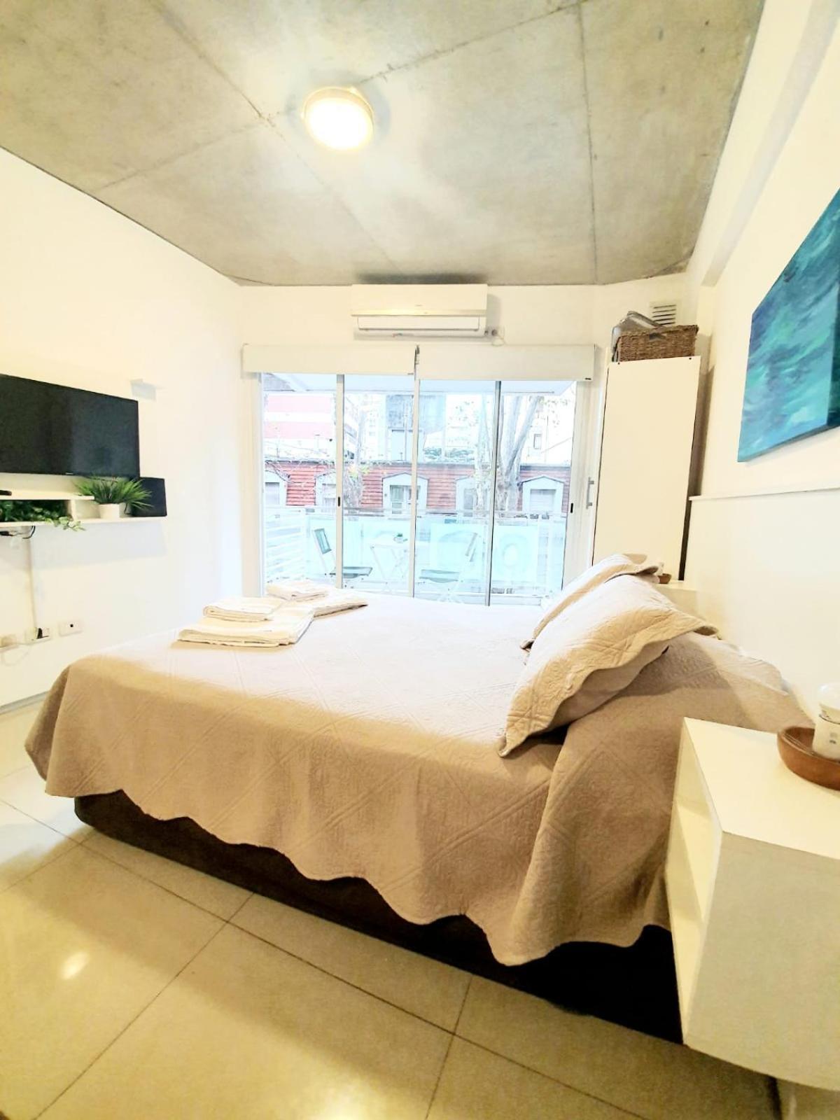 Monoambiente Super Amplio Y Comodo, Ideal Para Explorar La Ciudad Buenos Aires Zewnętrze zdjęcie